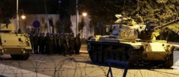 فتح الله جولن يحاول السيطرة على تركيا .. اشتباكات ومناوشات وبداية انقلاب عسكري