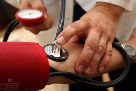 خطوات علاج انخفاض ضغط الدم فور حدوثه