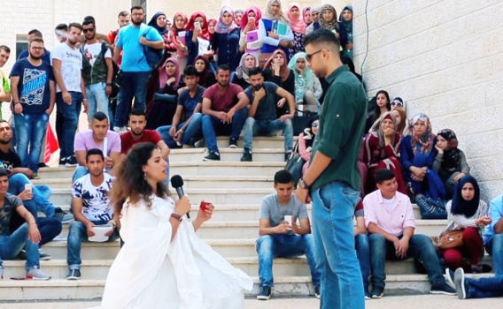 توضيح بخصوص مشهد الفتاة التي طلبت يد شاب للزواج في بيرزيت