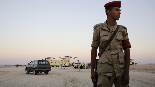 مقتل 3 مجندين بانفجار عبوة ناسفة في سيارة مياه بسيناء