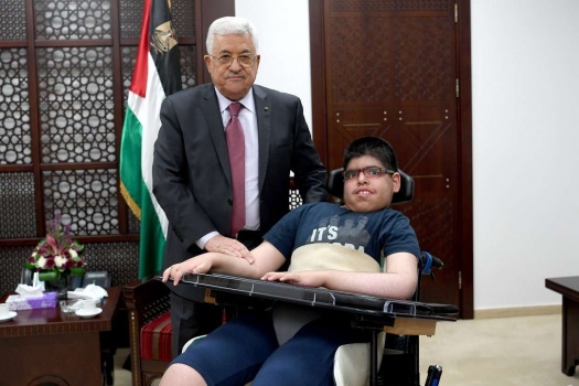 صور: الرئيس يستقبل الطفل المتفوق أصيل المدني
