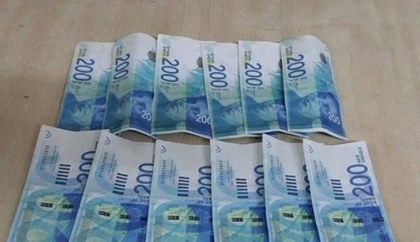 تحذير: الاف الشواقل من فئة 200 وفئة 100دولار مزيفة
