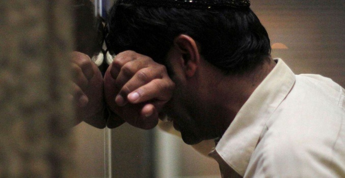 تنتقم من زوجها بعد علمها بزواجه من اخرى ليصبح من دون مأوى او طعام