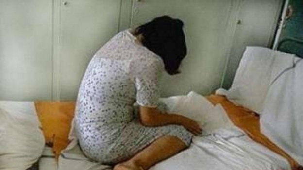"شهد" طالبة فلسطينية .. تروي قصتها مع صديق الجامعة والذي تسبب لها في فضيحة !