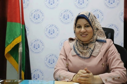 الأولى عربياً وإسلامياً ..الدكتورة أمل الكحلوت تفوز بجائزة الإيسسكو في الفيزياء لعام 2016