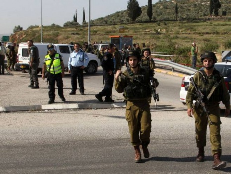 الاحتلال منع 400 شخصية من دخول فلسطين