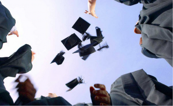 9 أشياء عليك أن تتخلى عنها عقب التخرج من الجامعة
