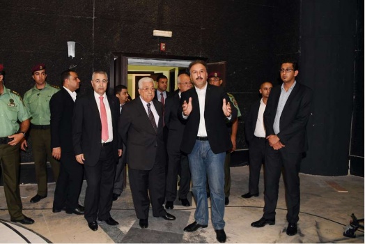 بالصور..الرئيس يتفقد مقر الهيئة العام للإذاعة والتلفزيون برام الله