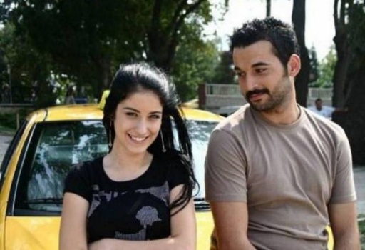 الصور - جريمة مروعة.. نجم تركي يحاول الانتحار بعد قتله والده بطعنه 32 مرة