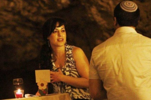 فضيحة تزلزل الاحتلال.. زوجة حاخام كبير تعمل في بيت دعارة