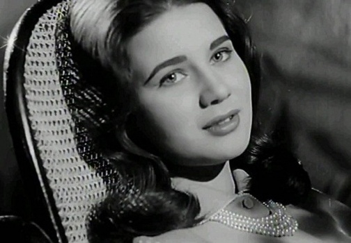 وفاة الفنانة &laquo;زبيدة ثروت&raquo; عن عمر يناهز 76 عاما.
