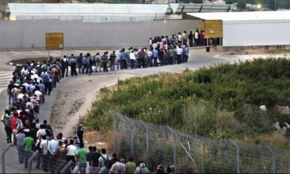 البنك الدولي يشجع وزارة المالية الإسرائيلية لمواصلة استغلال العمال الفلسطينين