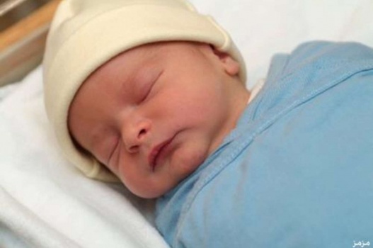 حدث بغزة.. أب يرفض تسجيل ابنه بإسمه لأنه ولد في بيت أهل زوجته