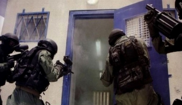 اقتحام قسم 13 في سجن النقب