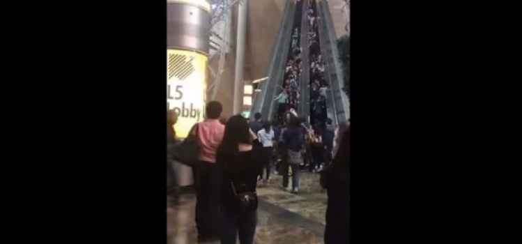 بالفيديو: سلم كهربائي يعكس اتجاهه ويسير بسرعة فائقة ويصيب العشرات