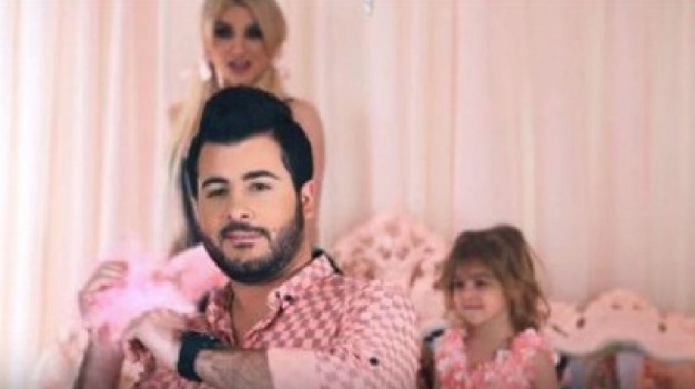 جاد خليفة يرد على هجوم نادين الراسي بعد كليبه الإباحي