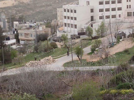 بعد اقتحامها مرتين خلال ساعة...اعتقال شاب عقب اندلاع مواجهات ببلدة بيرزيت