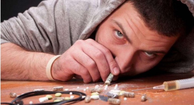 كيف خسر مواطن راتبه الشهري وباع منازل عائلته الثلاث بسبب الاترامادول ؟!!