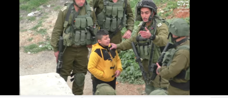 الطفل سفيان يكذب الجيش: "الجنود أخذوني لأدلهم على راشقي الحجارة"
