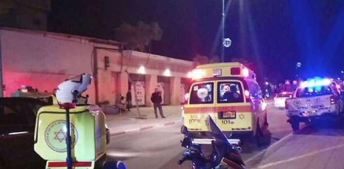 مصرع فلسطيني طعنا في تل أبيب