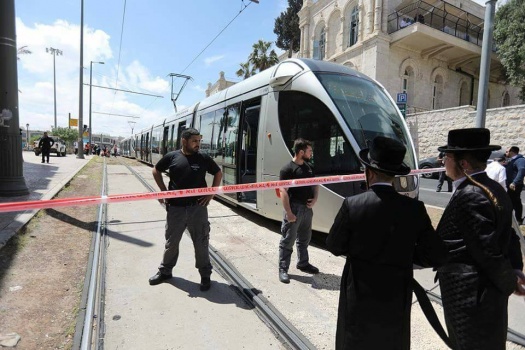 صور:  مقتل سائحة بريطانية بعملية طعن في القدس واعتقال المنفذ