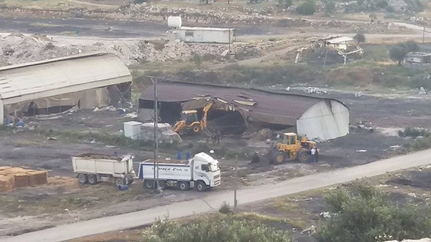 جنين: الاحتلال يهدم منشأة للفحم ويصادر مكوناتها في بلدة يعبد