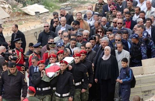 بالصور..تشييع الشاعر الكبير أحمد دحبور في البيرة
