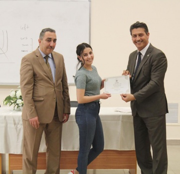 الجامعة العربية الامريكية تكرم الطلبة المتفوقين في كليتي التمريض والعلوم الطبية المساندة