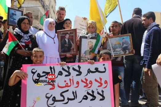الشعب الفلسطيني ينتفض نصرًة للأسرى