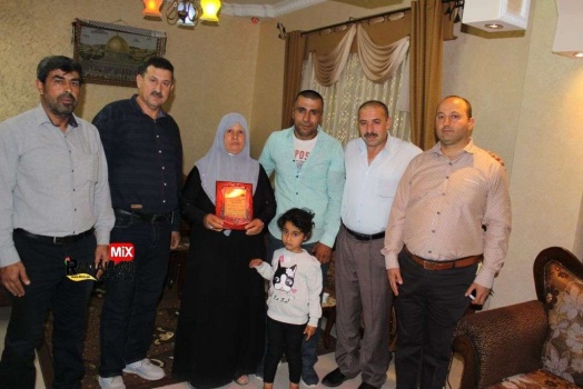 وفد من حركة فتح يواصل زيارة ذوي الأسرى في بلدة السيلة الحارثية غرب جنبن