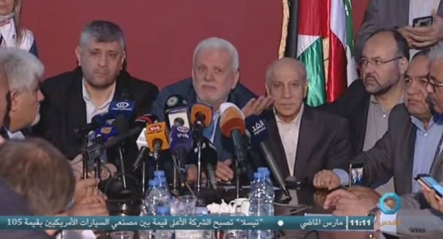 بالفيديو: القوة المشتركة تدخل حي الطيرة بـ عين الحلوة بعد هروب بلال بدر وجماعته