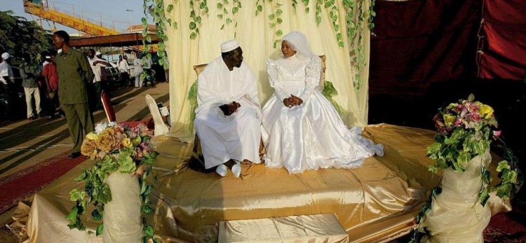 هيئة علماء السودان تدعو إلى تعدد الزوجات