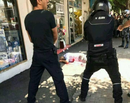 اصابة فلسطيني بجراح خطيرة بعد طعنه شرطيا في نتانيا