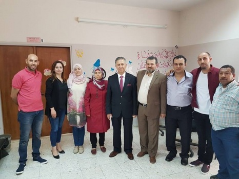 بالصور...تكريم د.مالك حسان طبيب الصحة النفسية بمناسبة تقاعده