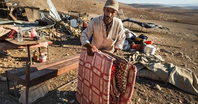 الاحتلال يهدم "بركسات" للسكن وأخرى لتربية الأغنام في الجفتلك