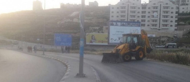 الشبان يغلقون الطرق الرئيسة المؤدية لرام الله