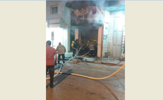 فيديو: إصابة 7 رجال إطفاء جراء انفجار أسطوانة غاز داخل مطعم في نابلس