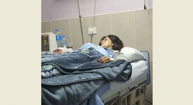 نقل الناشطة المضربة عن الطعام عنان الاتيرة الى المستشفى في نابلس