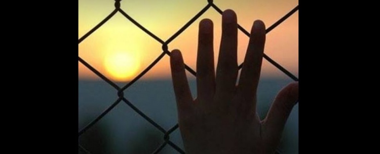حجب الشمس عن أسرى عزل "نيتسان الرملة" وتصاعد عمليات التنكيل بحقهم