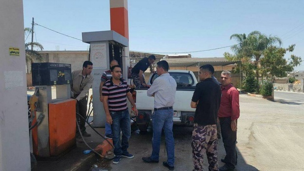 قلقيلية: الأمن الوقائي يغلق محطة وقود تقوم ببيع سولار مهرب من المستوطنات