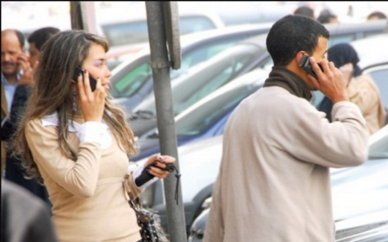 إلتهت بهاتفها على الطريق.. وما حصل لها فظيع جداً!