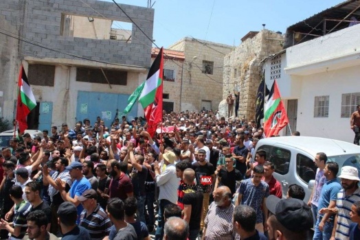 بالصور.. شهيدة أوجعت القلوب... تشييع جثمان الشهيدة انفيعات في بلدة يعبد جنوب جنين