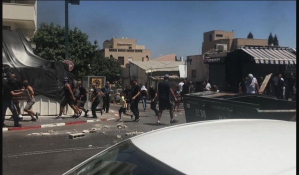 فيديو: مواجهات في يافا عقب مقتل شاب برصاص الشرطة الاسرائيلية