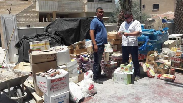 بالصور..ضبط واتلاف مواد غذائية ولحوم مجمده منتهية الصلاحية في جنين