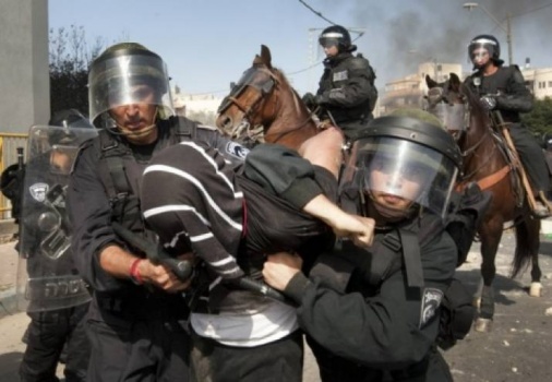 القدس: ما هي تطورات الاوضاع بالاقصى؟ ..'قائمة للاعتقال' تتضمن صورا شخصية