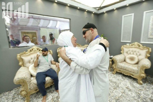 لم شمل فلسطينيين من غزة في مخيمات منى بمكة المكرمة بعد فراق 15 عاما