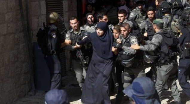إسرائيل تحتجز وتعذب 58 فلسطينية بسجونها