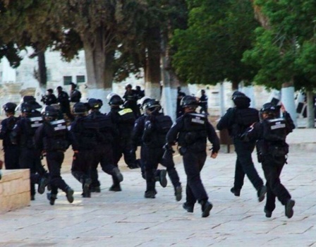 اعتقالات واعتداءات في القدس