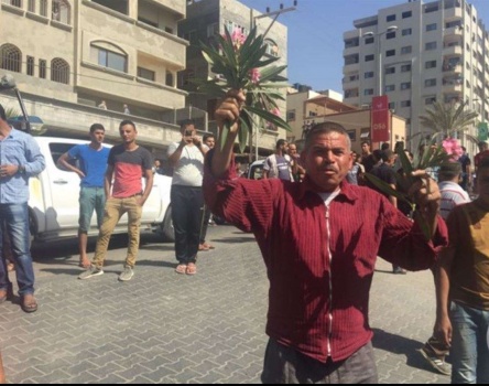 بعد توقيع المصالحة-هل يتلقى موظفو السلطة بغزة رواتبهم كاملة؟