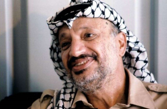 13 عاماً على غياب القمر الفلسطيني